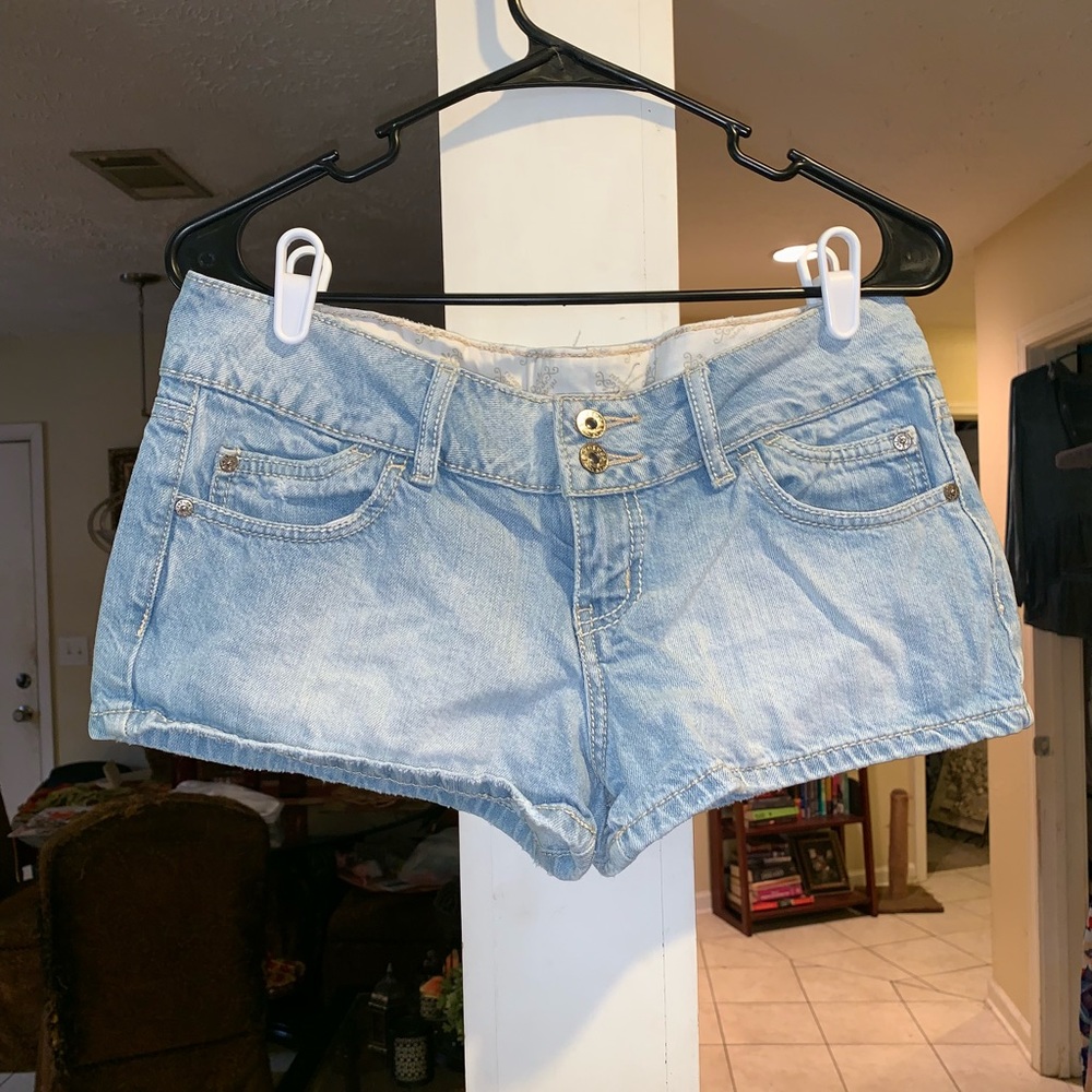 Refuge shorts